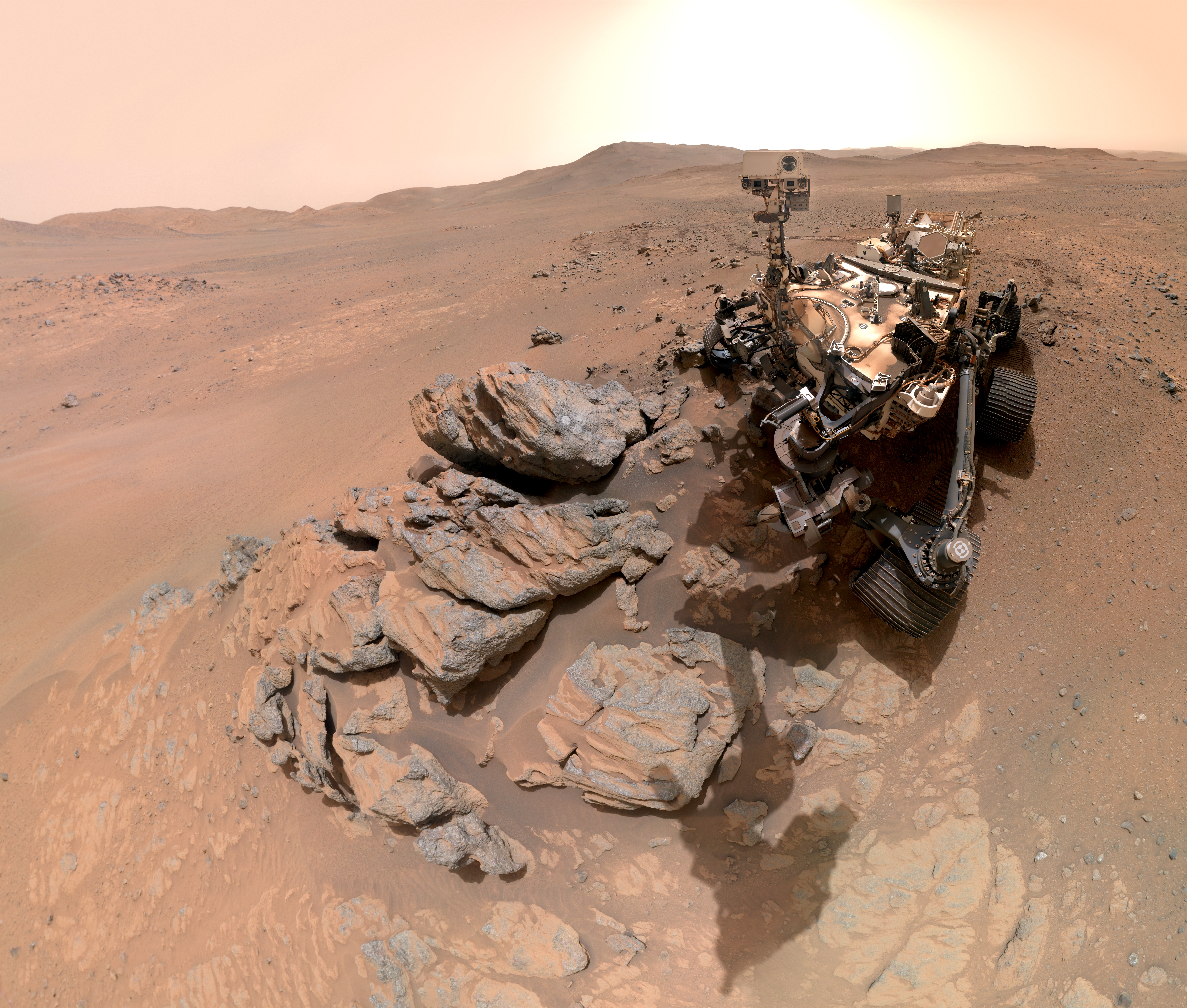 Imagem relacionada à notícia: NASAÏs Perseverance Rover Snaps Selfie no Marte¡ Fronteira Ocidental