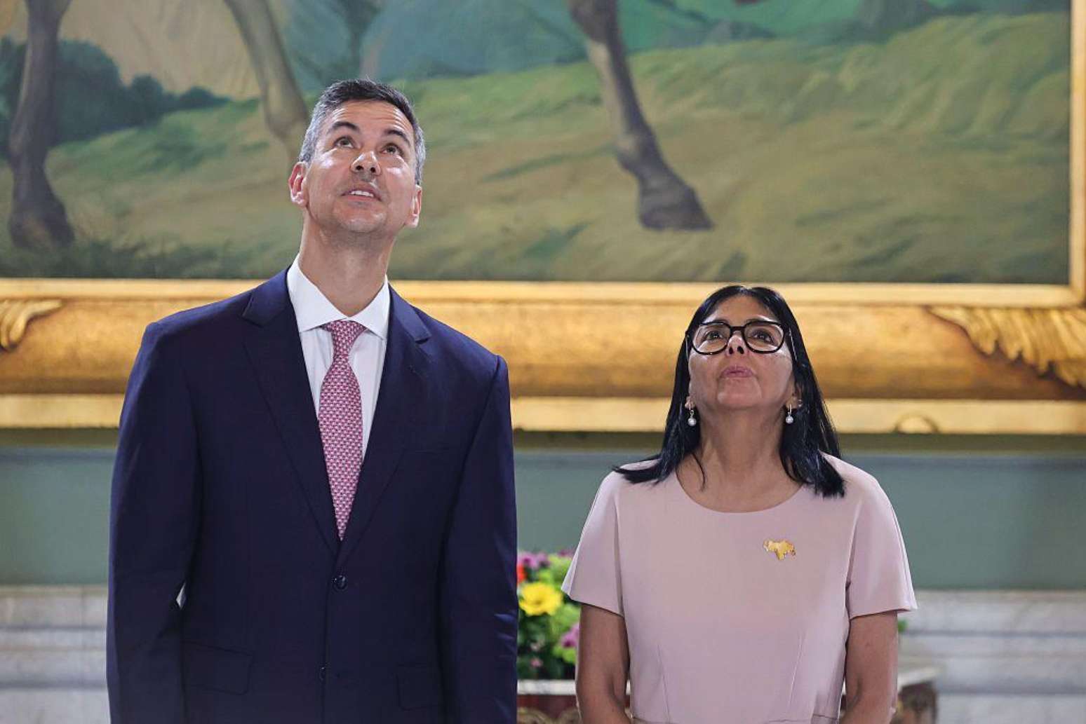 Delcy Rodr&iacute;guez recebeu o presidente do Paraguai, Santiago Pe&ntilde;a, no Pal&aacute;cio de Miraflores, em Caracas, antes de viajar a Nova York