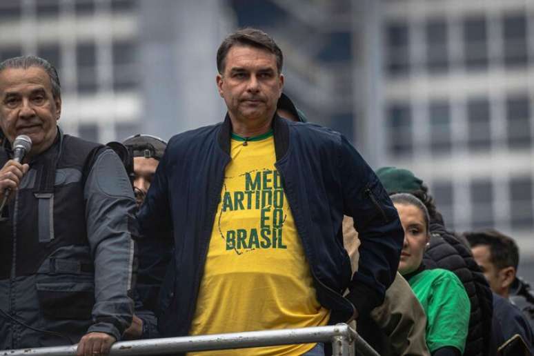 Fim do sigilo do Master revela Flávio investigado, dinheiro de Toffoli e diretor 'anjo'; entenda