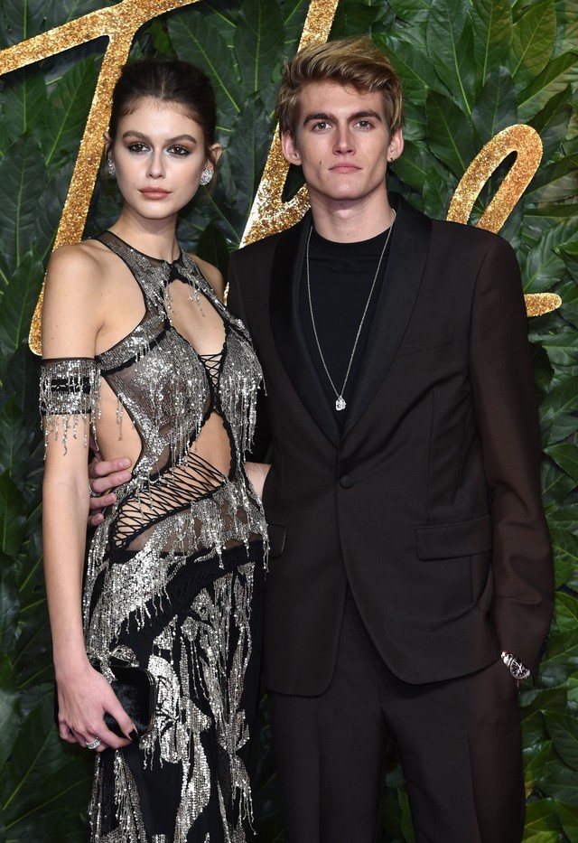 Morre aos 27 anos o modelo Presley Gerber, filho da top Cindy Crawford