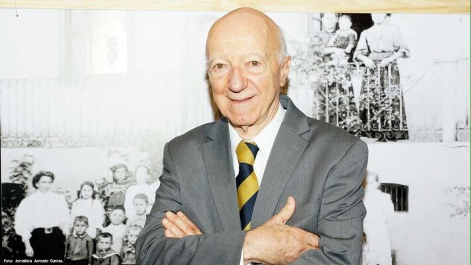 Com longa trajet&oacute;ria no jornalismo esportivo, Claudio Carsughi morreu aos 93 anos.