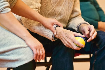 Relatório sobre as conversas do atirador de Tumbler Ridge com o ChatGPT chocou a procuradora-geral da Colúmbia Britânica