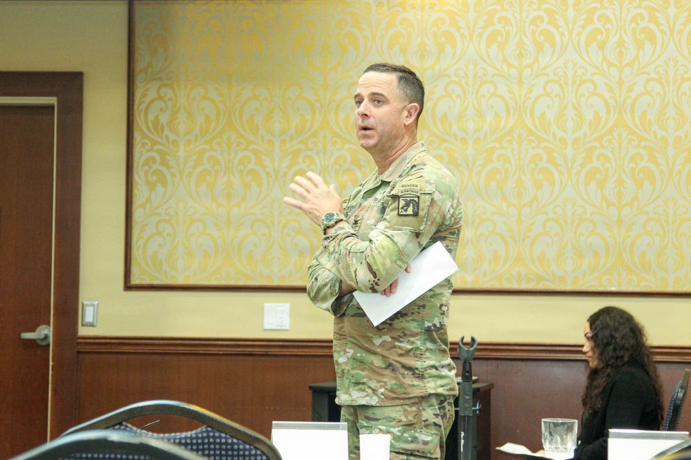 Imagem relacionada à notícia: Fort Bragg Garrison Commander Destaques Melhorias chave e Transição