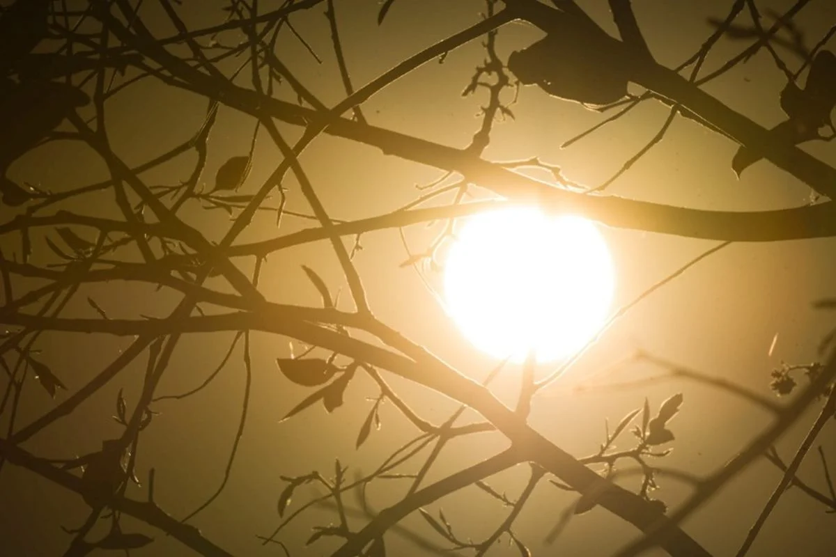 Imagem da matéria: Brasil inicia a semana com calor intenso e alerta para tempestades no Sul
