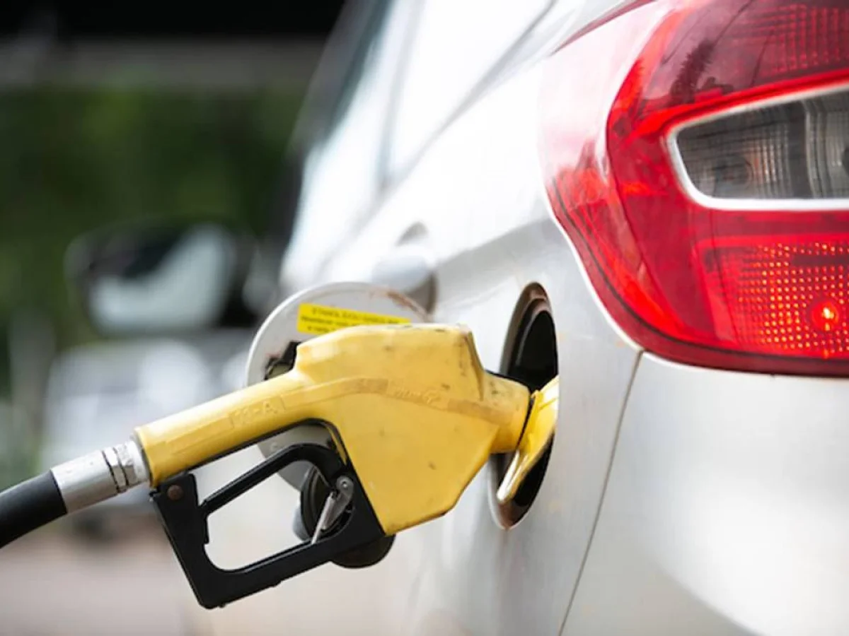 Governo amplia desoneração da gasolina para R$ 0,63 por litro
