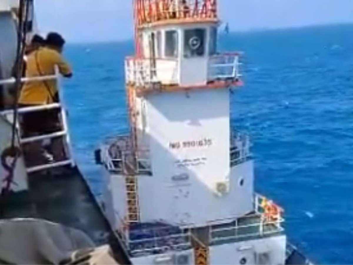 Mais de 140 desaparecem após balsa com 243 pessoas afundar na Indonésia