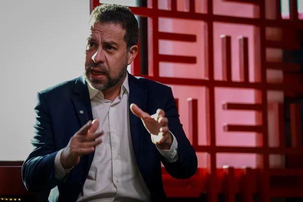 Boulos afirma que decisão de Dino "restabelece a autonomia dos Poderes"