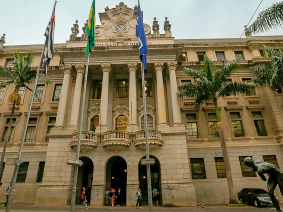 STF não pode se curvar a paixões políticas, diz Faculdade de Direito da USP