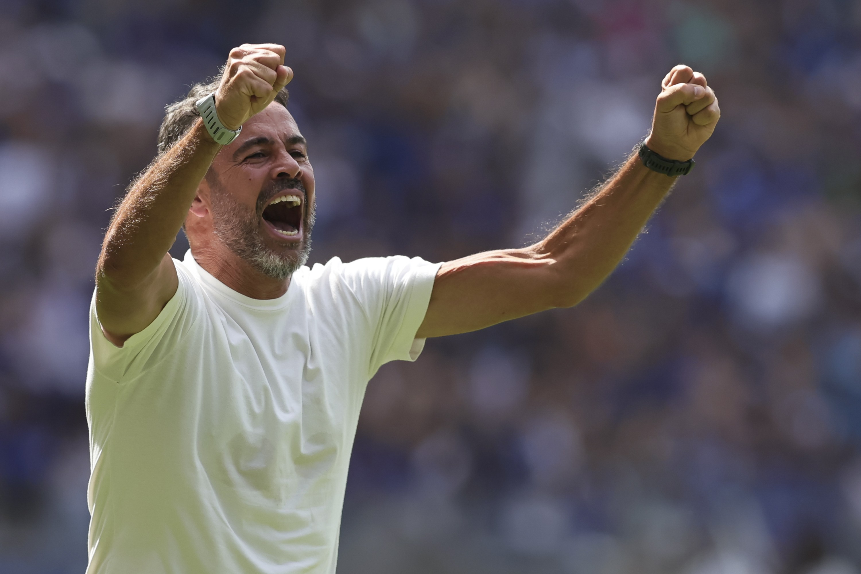 Artur Jorge completa um turno do Brasileiro e leva Cruzeiro a patamar de líder; veja números