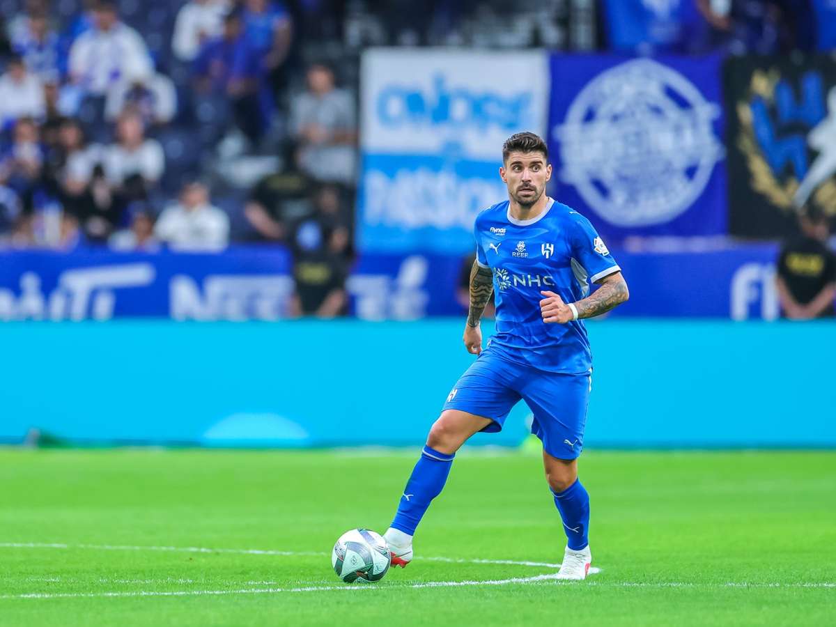 Torcida de clube saudita usa nome de Diogo Jota para provocar Rúben Neves; CR7 responde