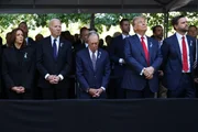 Autoridades participam de cerimônia em homenagem às vítimas dos atentados de 11 de Setembro, em Nova York.
