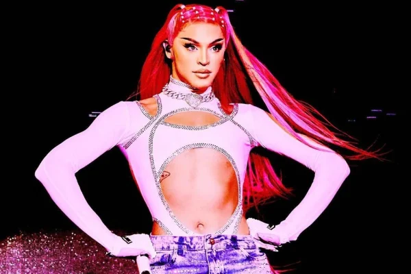 Vídeo: Pabllo Vittar canta hit com Demi Lovato no Rock in Rio