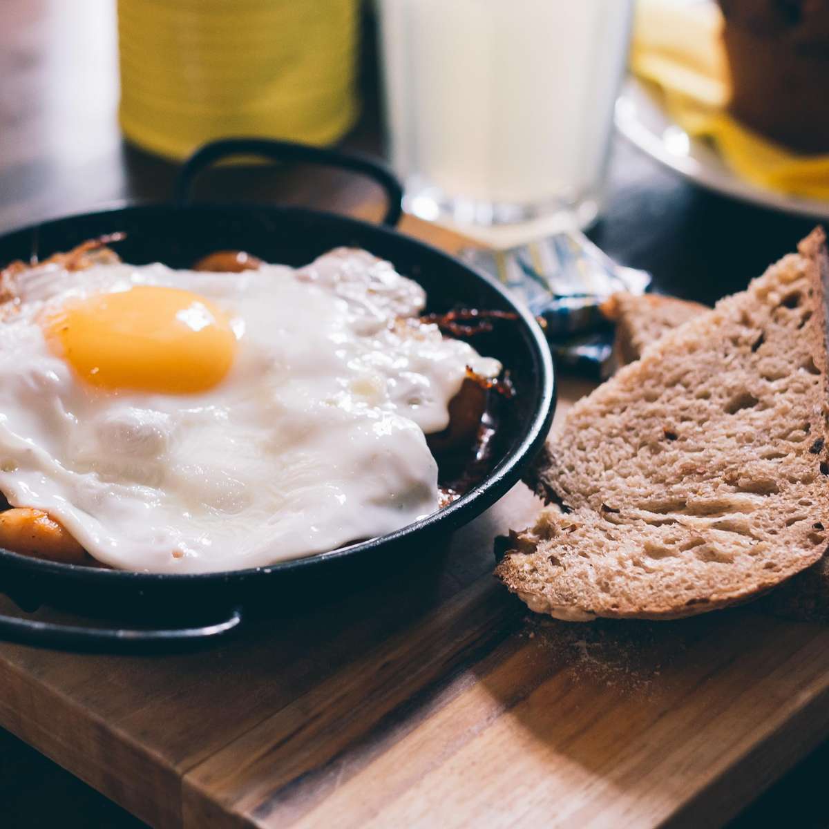 Comer só um ovo no café da manhã pode ser um grande erro após os 40, alerta nutricionista