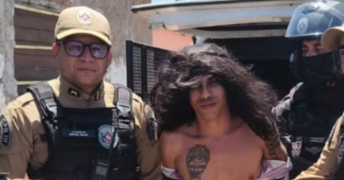Polícia prende homem disfarçado de mulher e com criança no colo; ele é suspeito de diversos homicídios
