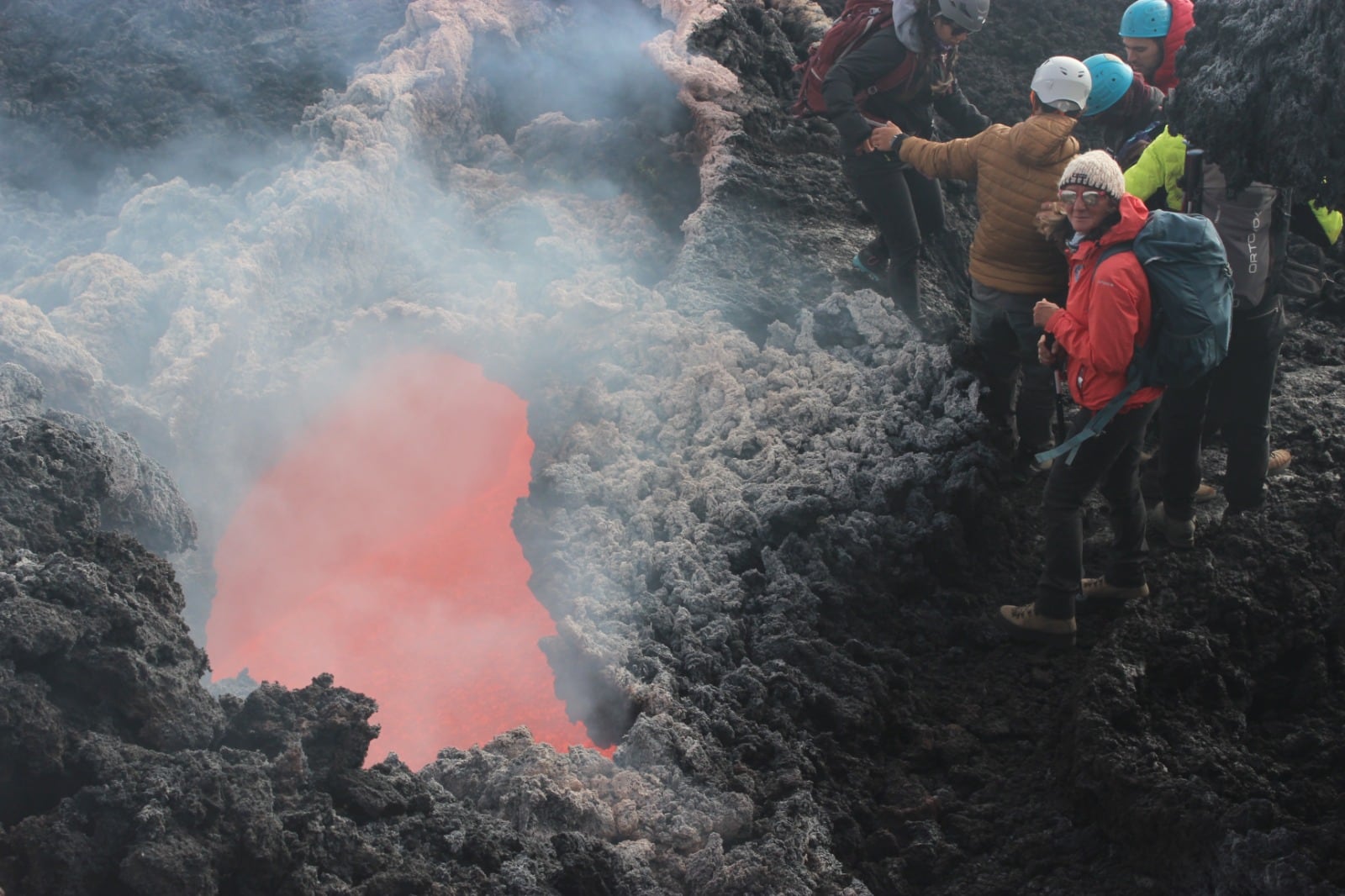 Cratera do vulcão Monte Etna Grazia Pitruzzella