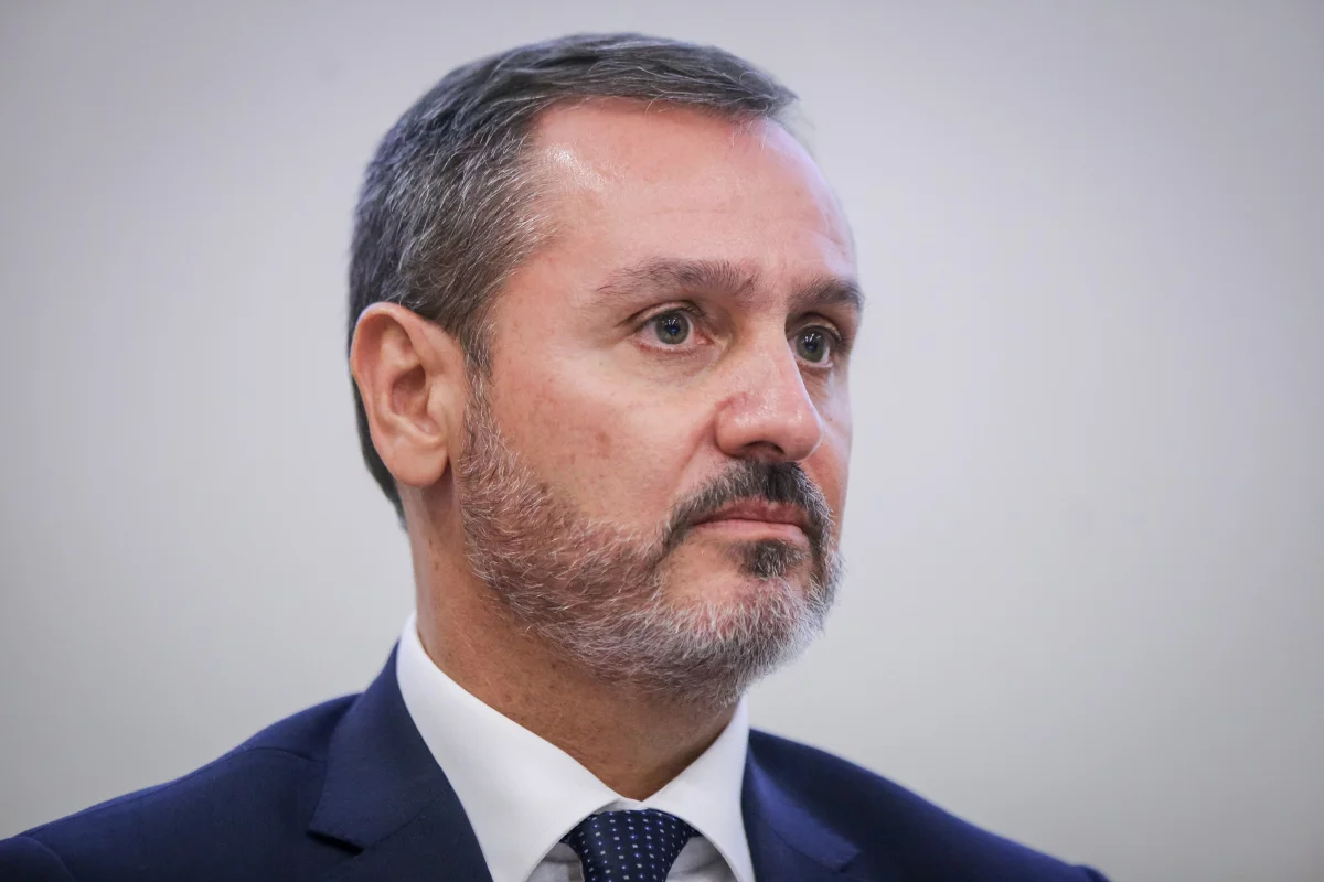 AGU diz ao STF que cabe a Lula decidir se Andrei continua na PF