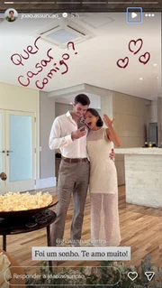 Filho de Fábio Assunção faz festa de noivado após surpresa à amada
