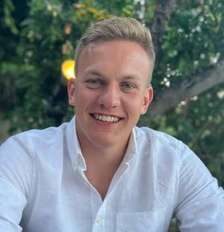 O turista holandês Mark Lensink, de 25 anos, morreu afogado após acidente em barco que virou durante passeio nas Cataratas do Iguaçu. Foto: Reprodução/ Redes Sociais