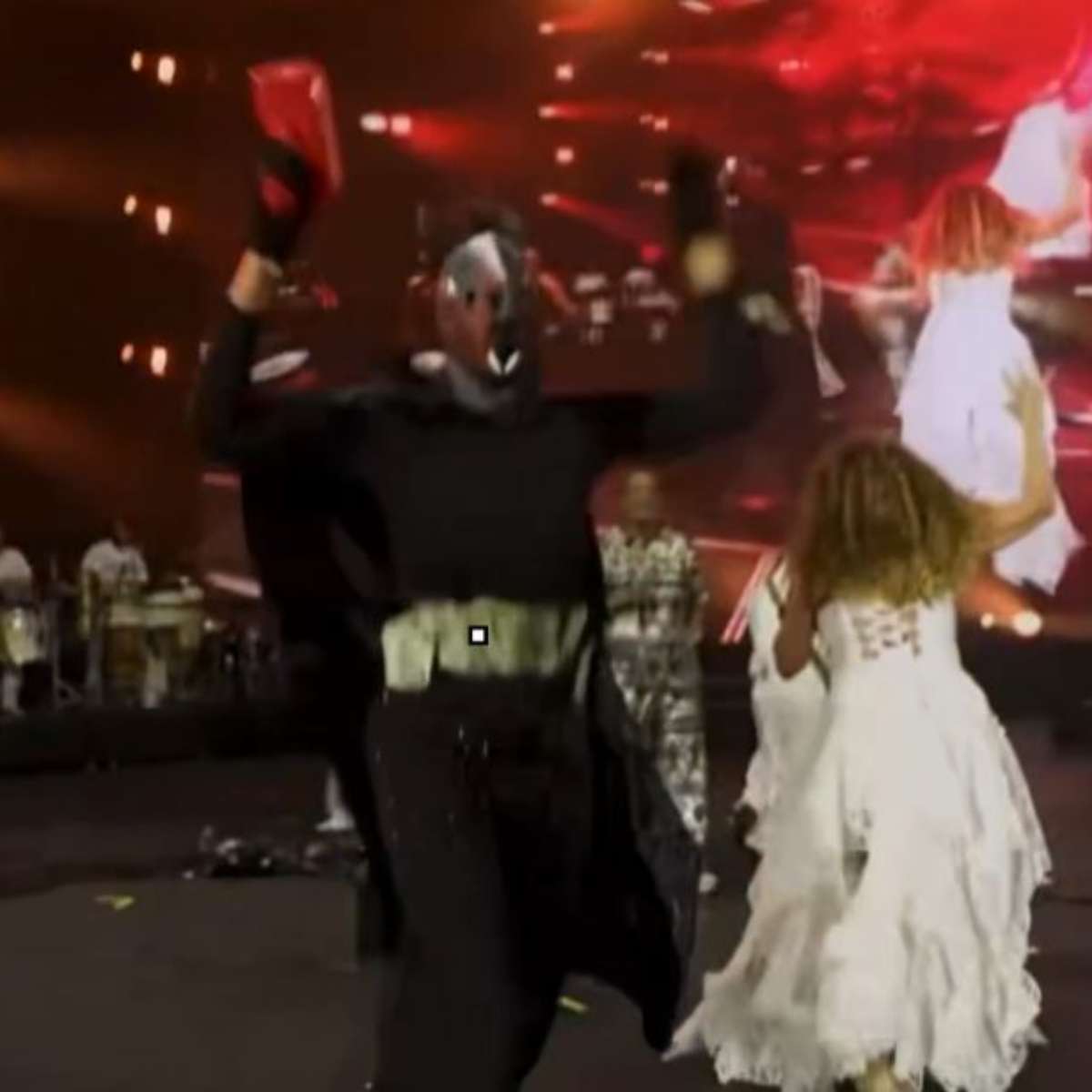 Daniela Mercury ironiza filme ‘Dark Horse’ no palco do Rock in Rio: ‘Viva a democracia’