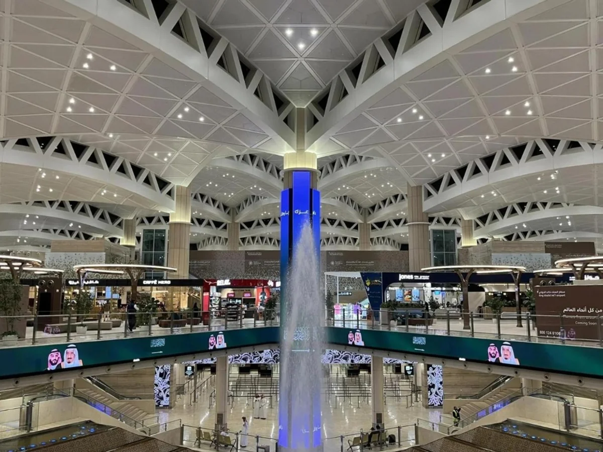 Aeroporto na Arábia Saudita é alvo de novo ataque neste domingo (11/10)