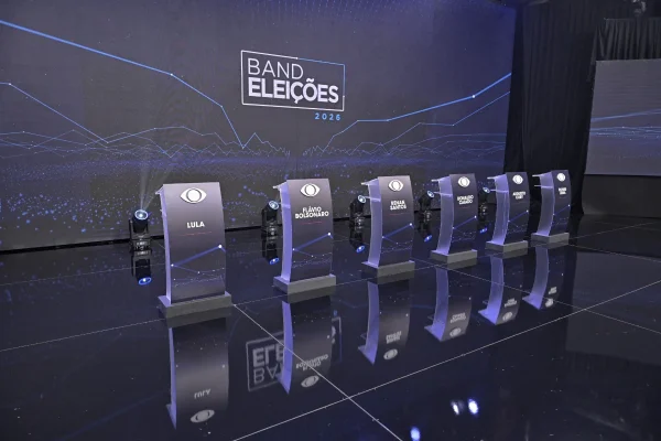 Judiciário leva crise para o debate da Globo ao tentar ajudar candidatos