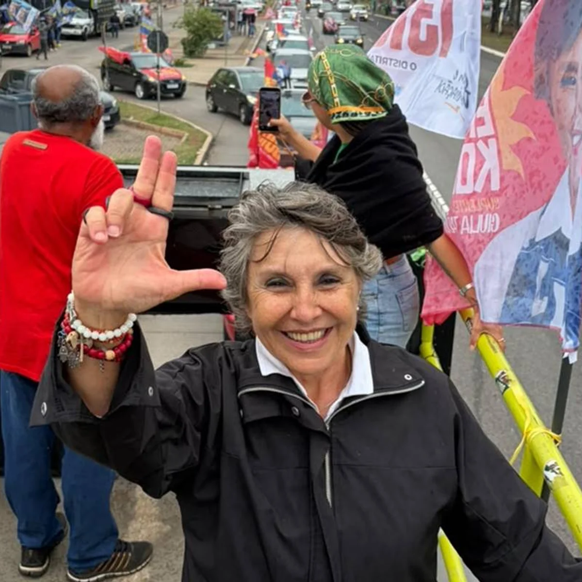 Na véspera da eleição, Erika Kokay diz que democracia precisa ser defendida