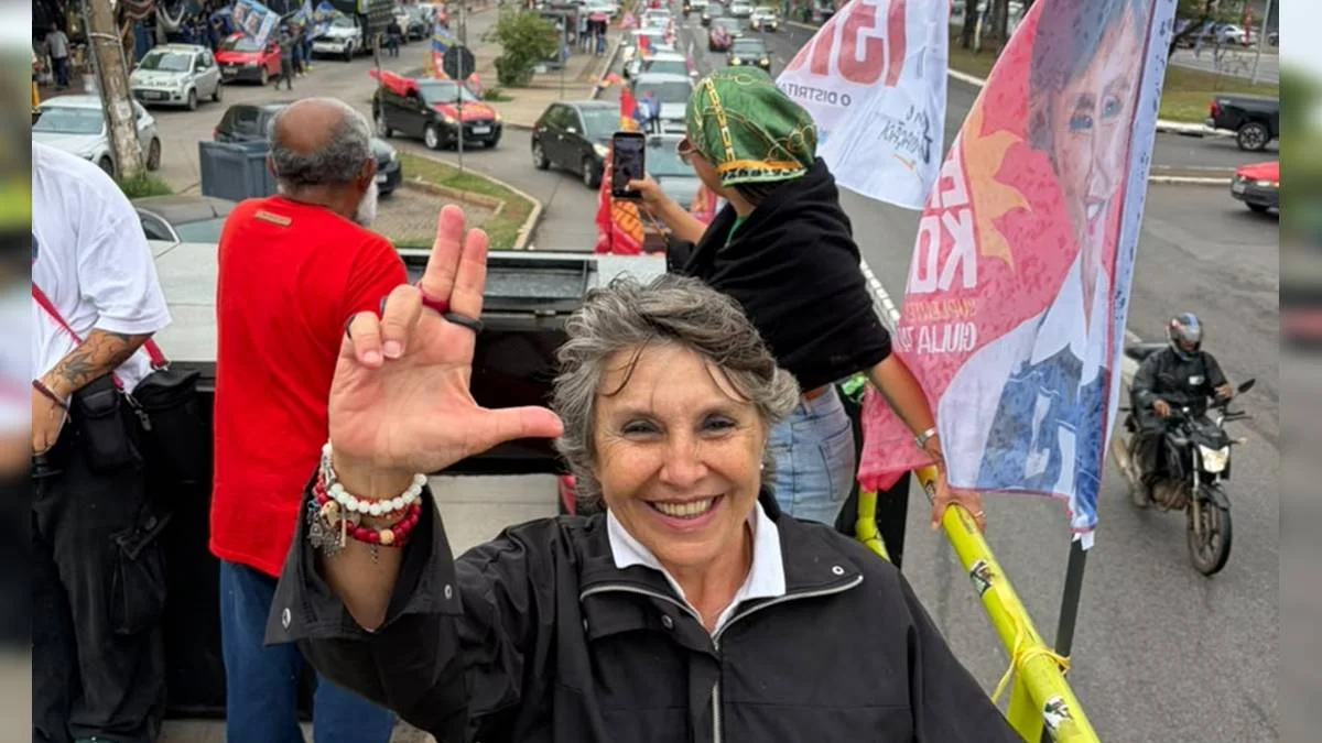 Na véspera da eleição, Erika Kokay diz que democracia precisa ser defendida