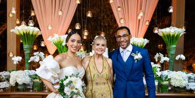 Joshua ao lado da m&atilde;e, Ass&iacute;ria, e da noiva, B&aacute;rbara: a cerim&ocirc;nia foi conduzida por um pastor presbiteriano Foto: Divulga&ccedil;&atilde;o