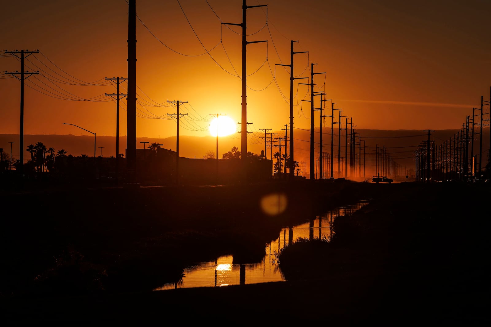 Impactos ambientais da IA dependem de decisões sobre localização e fontes de energia Gina Ferazzi/Los Angeles Times/Getty Images via CNN Newsource