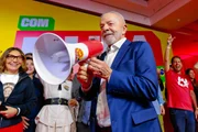 Lula busca lideranças do Centrão em busca de apoios pessoais para 2º turno