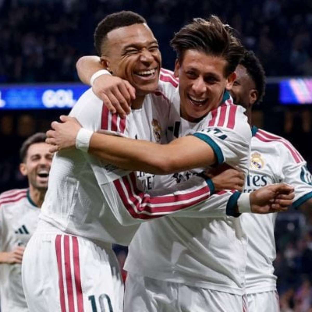 Com gol "roubado", Real Madrid goleia Leipzig e segue 100% na UCL