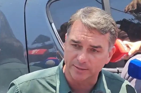 Flávio Bolsonaro vence Lula no Japão no 2º turno das eleições