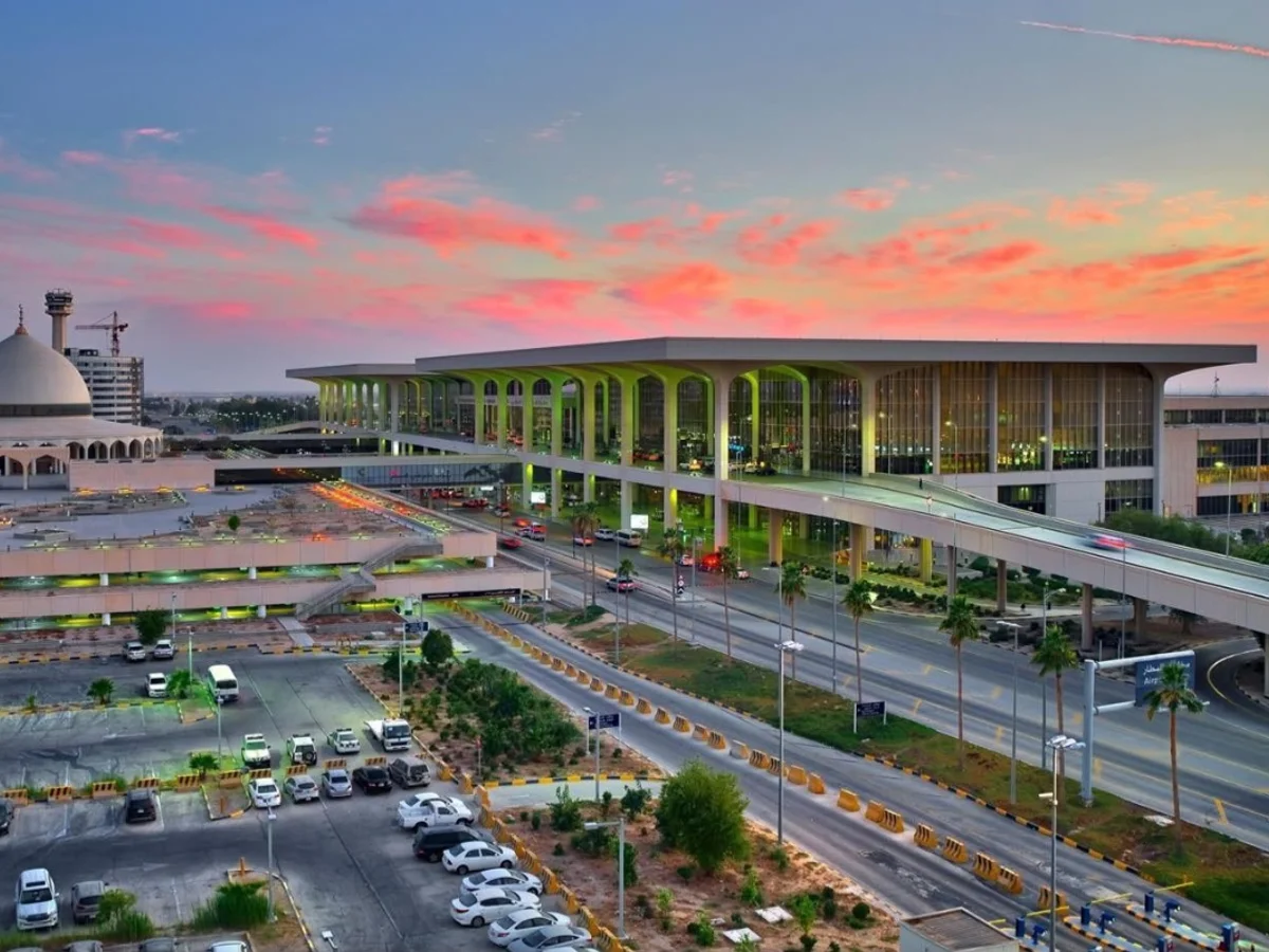 Ataques dos Houthis deixa dois mortos em aeroporto na Arábia Saudita