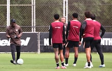 Com transmissão de RECORD, do R7 e do RecordPlus, Corinthians pega o Vasco contra a degola