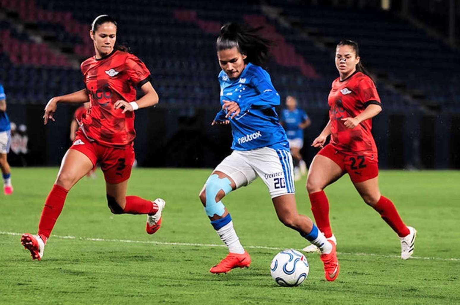 Cruzeiro e Libertad mediram for&ccedil;as na noite deste domingo (25), pela Libertadores Feminina &ndash;