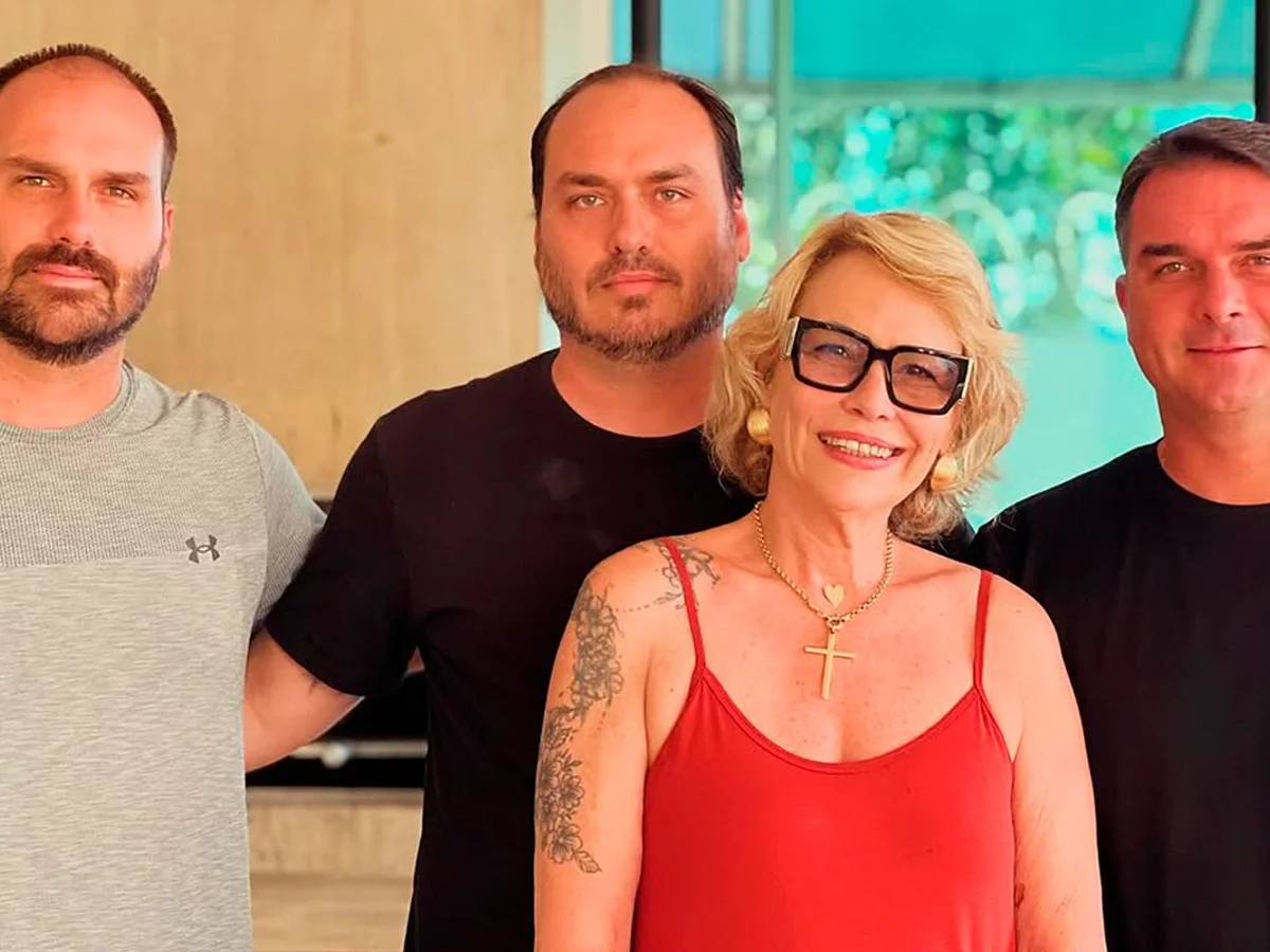 Mãe de Flávio, Carlos e Eduardo não se elege e fica como suplente no Rio