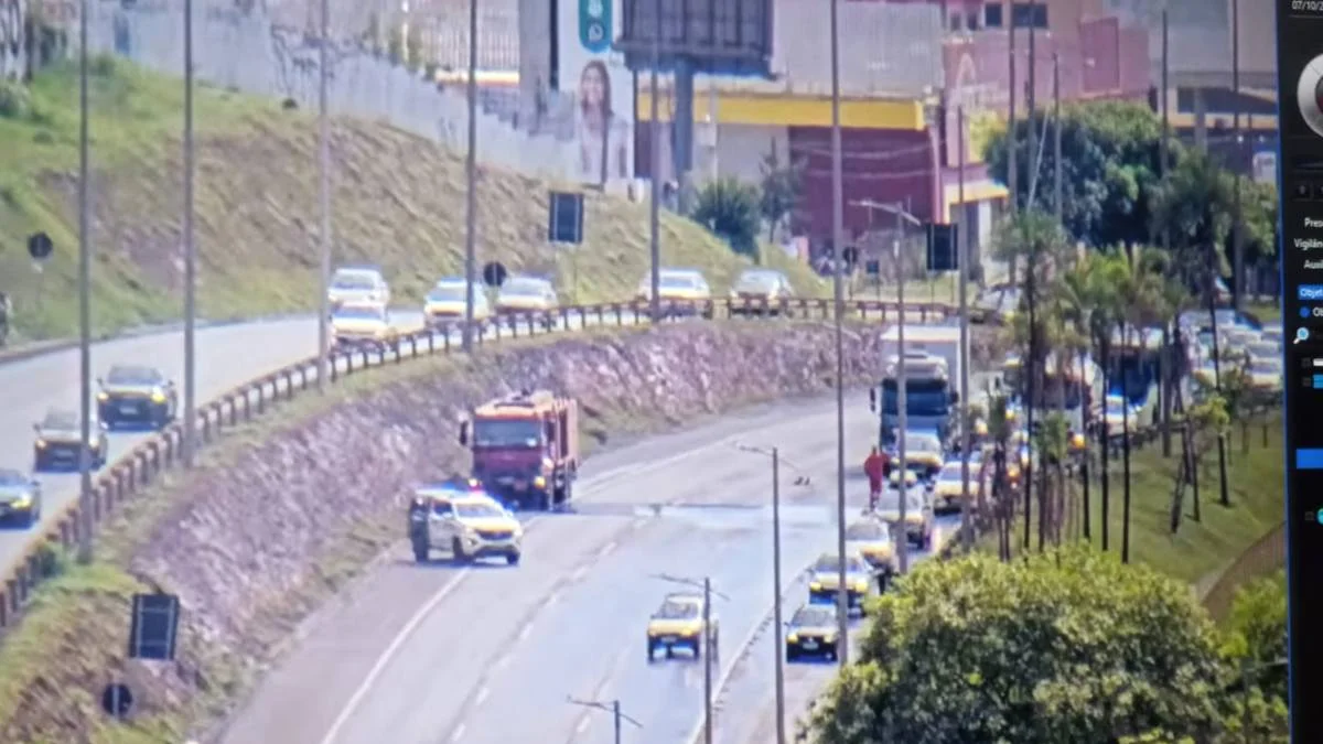 EPTG é parcialmente interditada após derramamento de óleo na pista