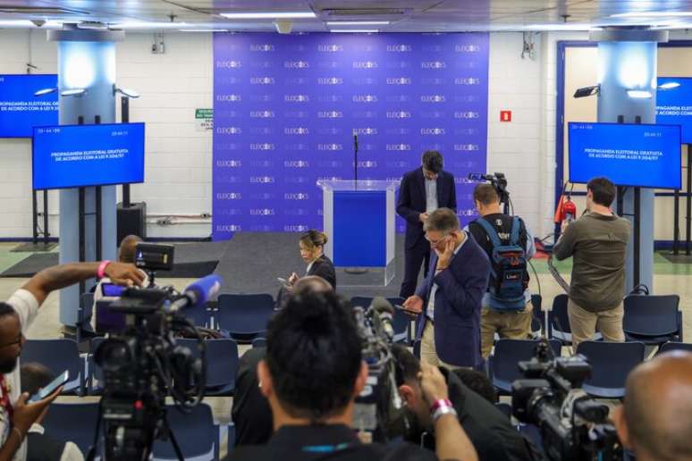 Cancelamento do debate da Globo expõe tensão entre campanhas e Justiça, avalia analista