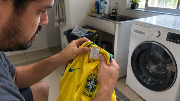 Vai lavar sua camisa de time? Este detalhe pode salvar estampa e números