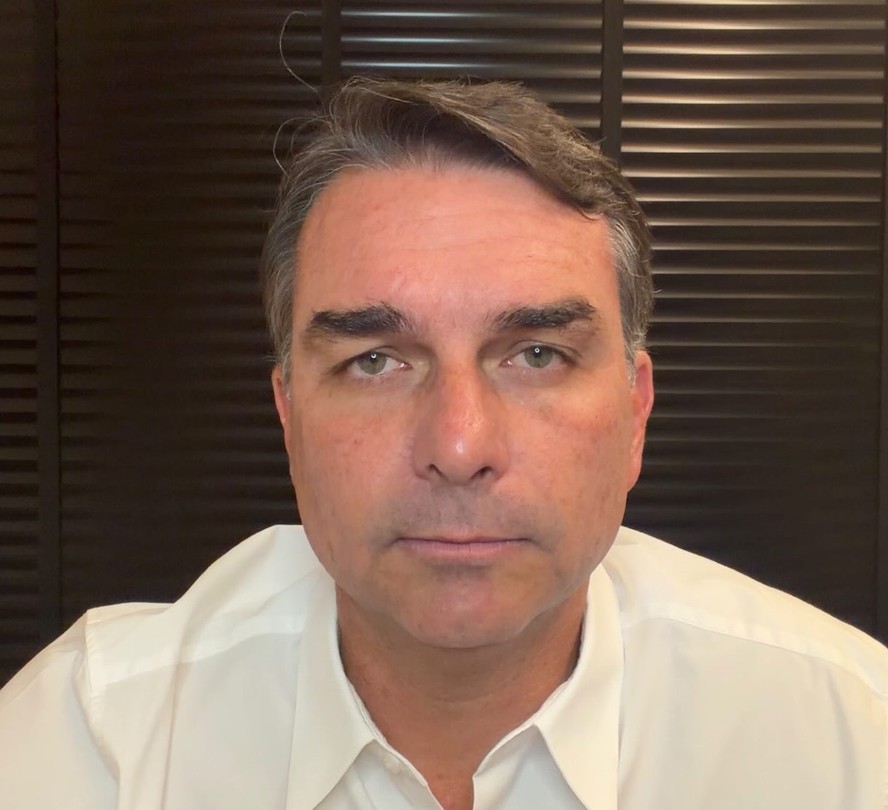 Após derrota, Flávio diz que pedirá cassação da chapa de Lula ao TSE e acusa petista de abuso de poder político e econômico