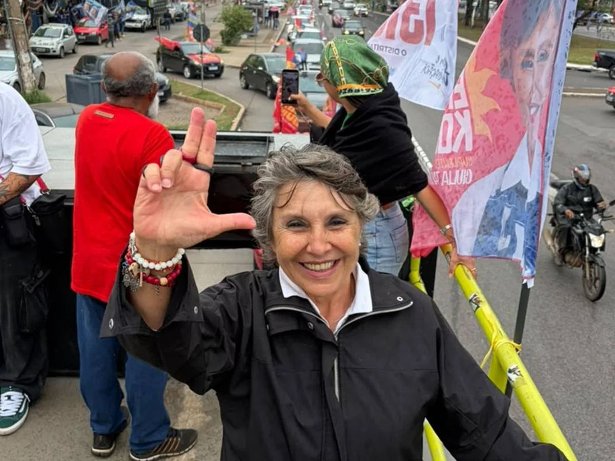 Na véspera da eleição, Erika Kokay diz que democracia precisa ser defendida