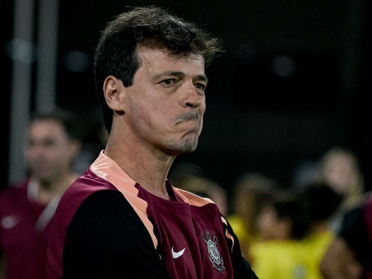 Corinthians define nome preferido para substituir Fernando Diniz