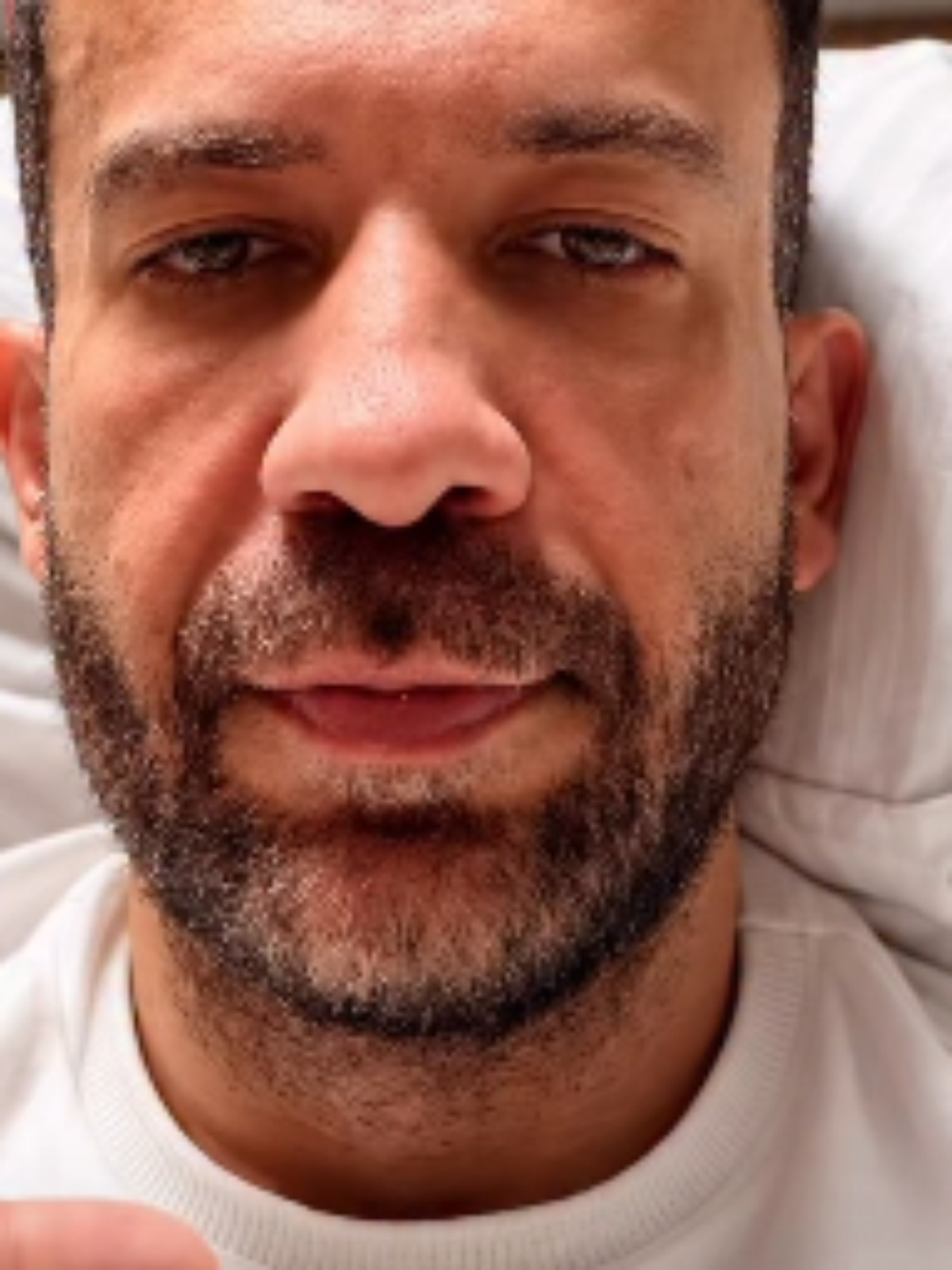 André Janones diz que pretende deixar hospital às 13h13 após internação na UTI: 'Batalha final'