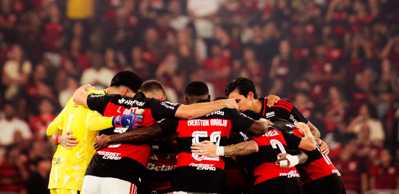 Além de vencer, o Galo Flamengo precisa convencer a torcida de que o título brasileiro ainda é rubro-negro