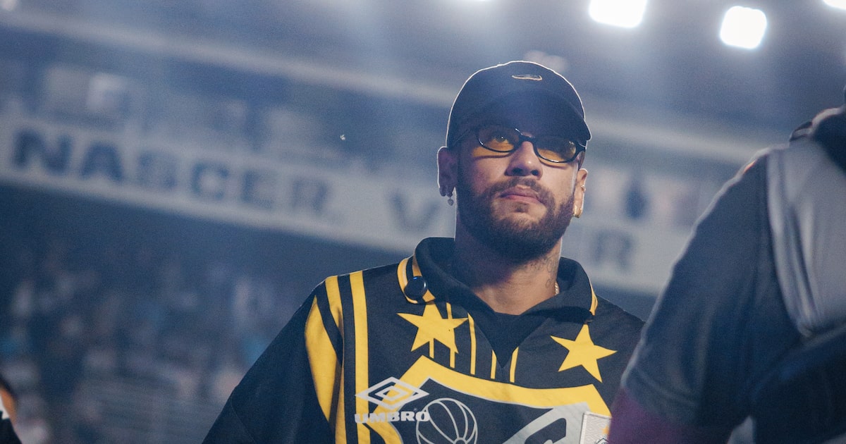 Neymar posta camisa do argentino Paredes após vaga do Boca. Provocação a Thiago Mendes e Vasco?