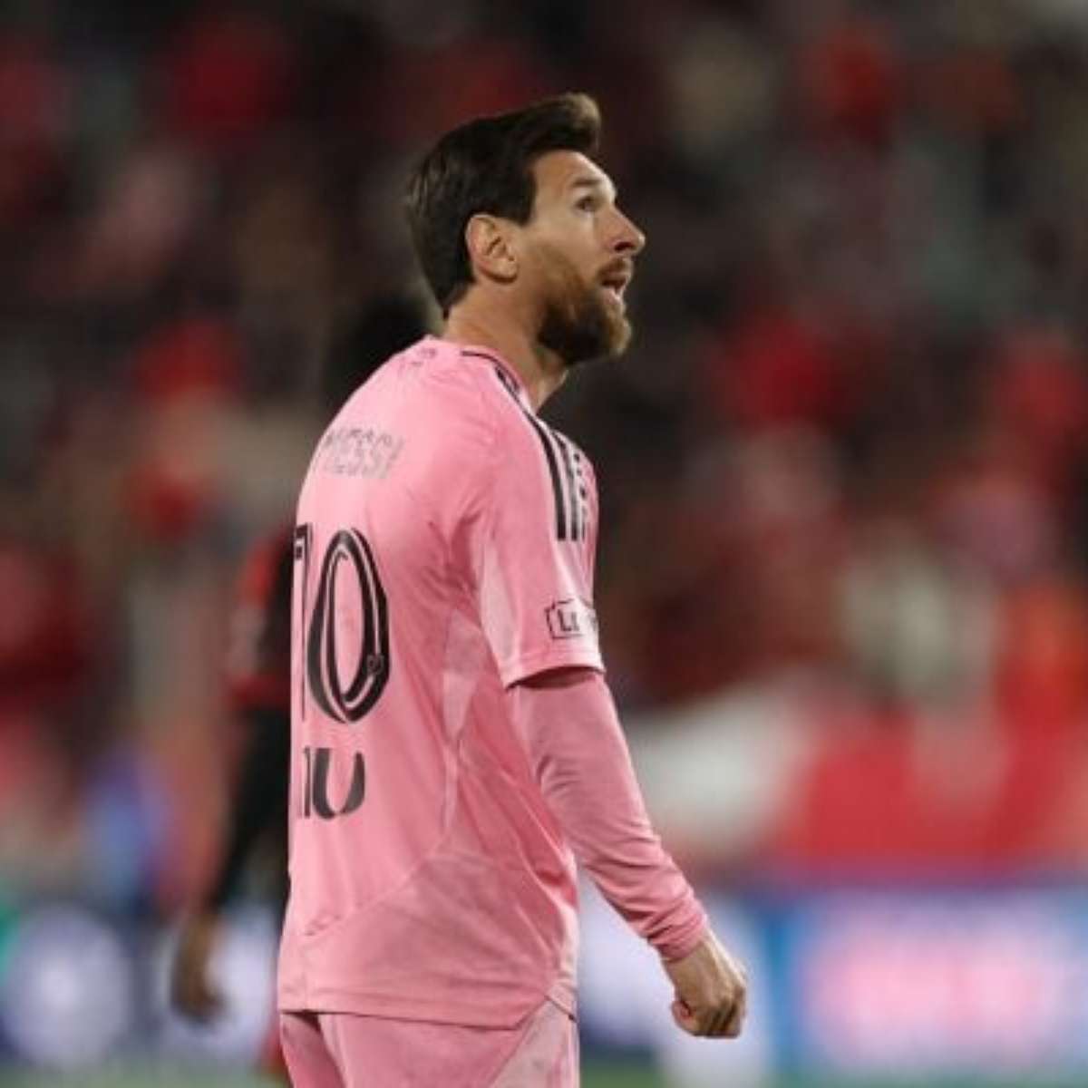 Messi decide não viajar a Londres para cerimônia da Bola de Ouro