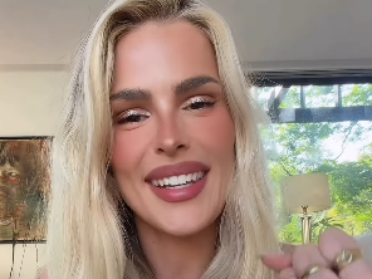 Yasmin Brunet volta ao Instagram após aparecer no caso Vorcaro e detalhe chama a atenção
