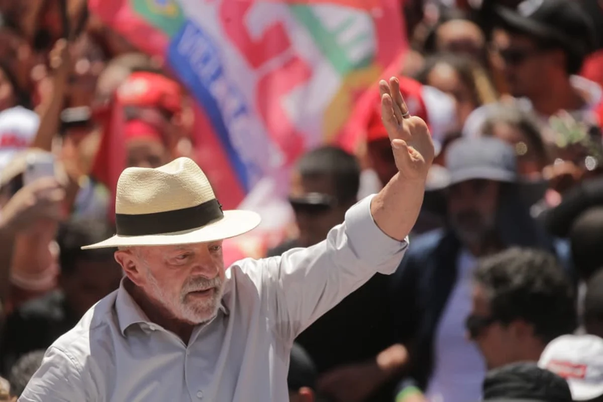 O presidente Luiz Inácio Lula da Silva (PT) participa de ato de campanha