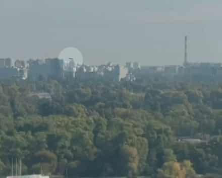 A Rússia ataca a ponte de Kiev enquanto o chanceler alemão visita a Ucrânia em demonstração de apoio
