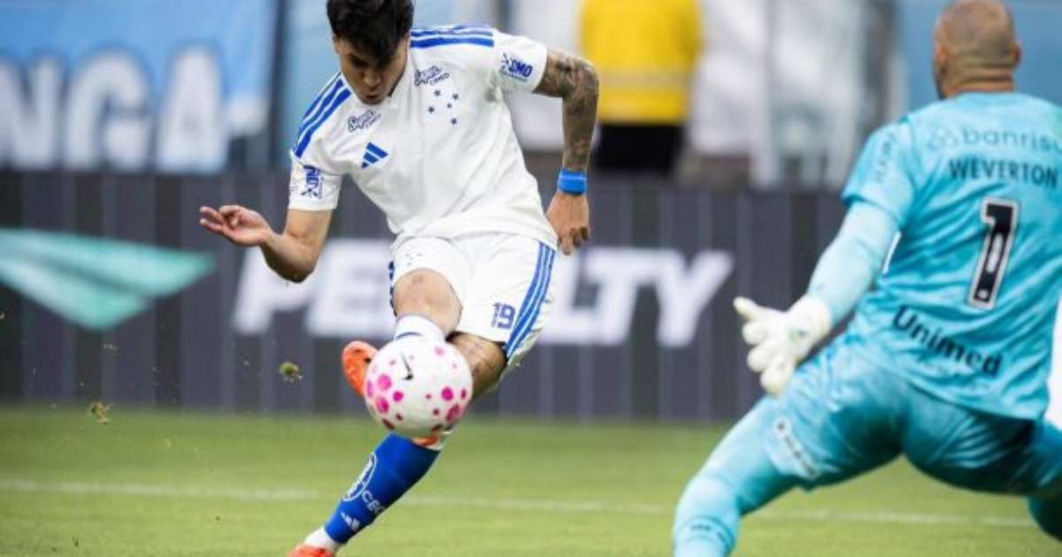 Fora de casa, Cruzeiro vence Grêmio de virada com três de Kaio Jorge